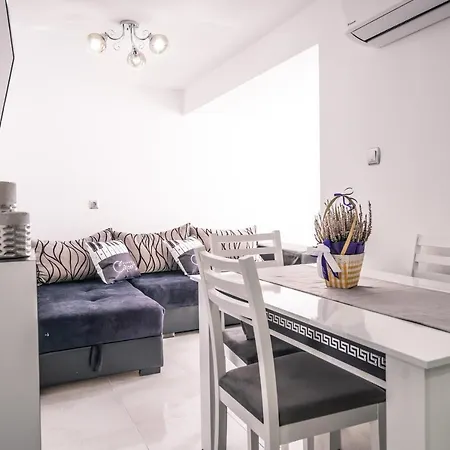 شقة The Moon ساندانسكي