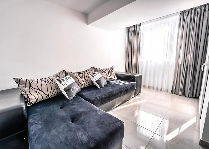 The Moon * Sandanski